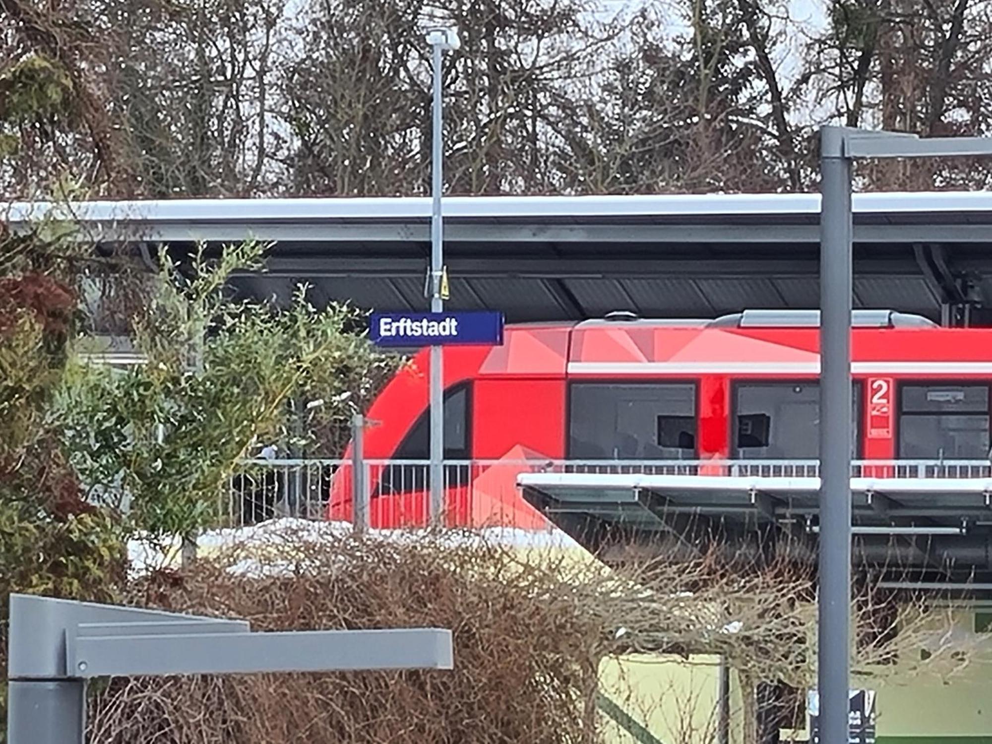Ferienwohnung In Erftstadt 2 Min Fusslaeufig Zum Bahnhof, Phantasialand, Koeln, Koeln Messe, Eifel 외부 사진